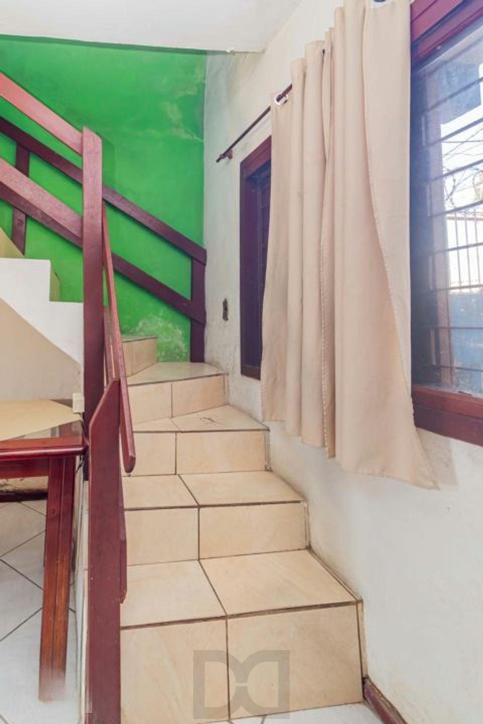 Casa com 4 quartos, 1 suíte , vaga de garagem e churrasqueira à venda em Sarandi. — foto 14