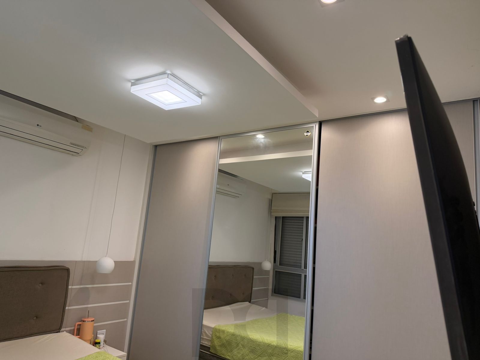 Apartamento 3 dormitórios com Suíte Semi Mobiliado com Vaga de Garagem — foto 6