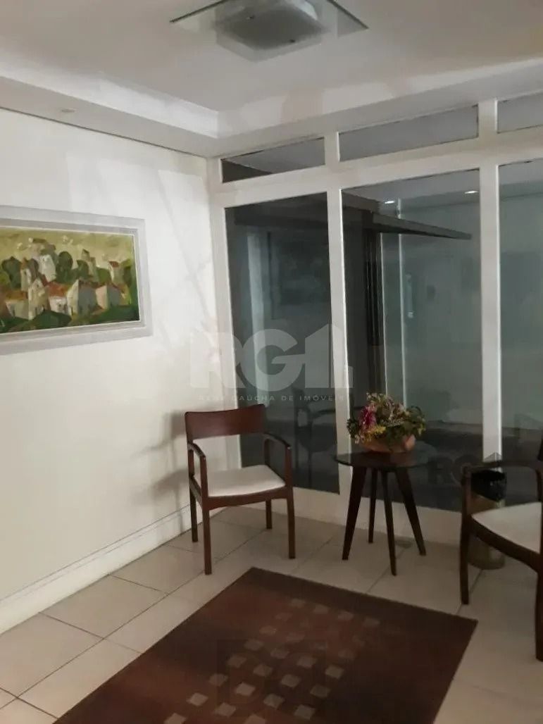 Apartamento 2 Dormitórios e elevador no Centro Histórico — foto 22