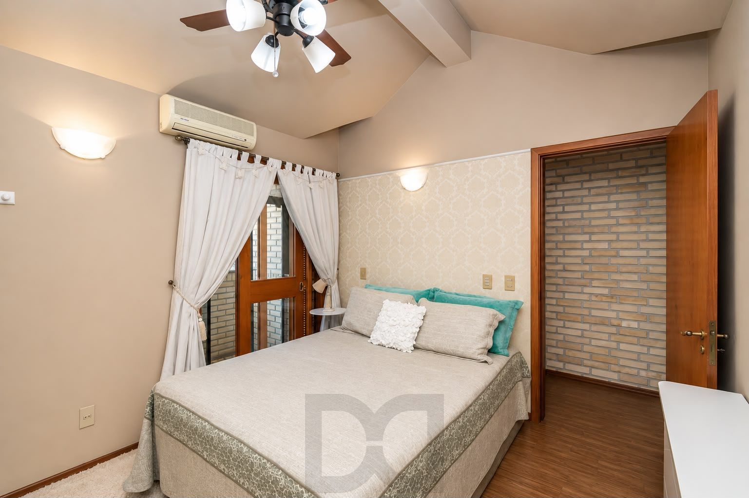 Casa à venda em Ipanema com 5 quartos, 2 suítes e piscina — foto 15