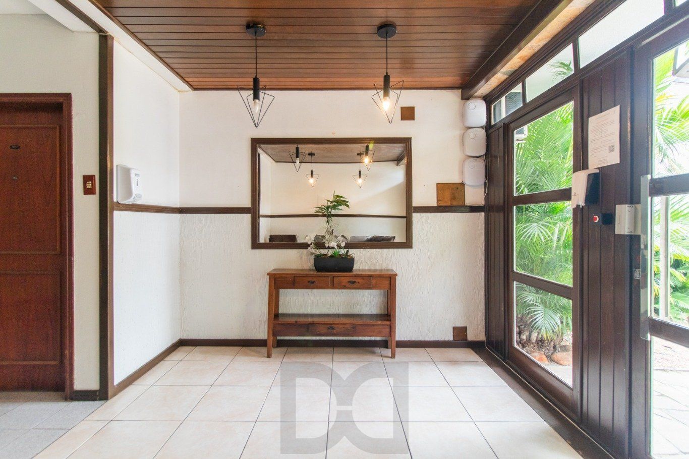 Apartamento 2 Quartos com Suíte e Pátio no Menino Deus — foto 25