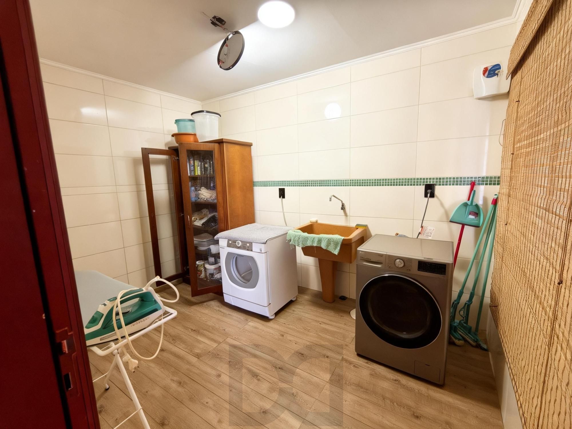 Casa com 4 quartos, piscina, vaga, churrasqueira e Sacada no bairro Jardim Itu — foto 43