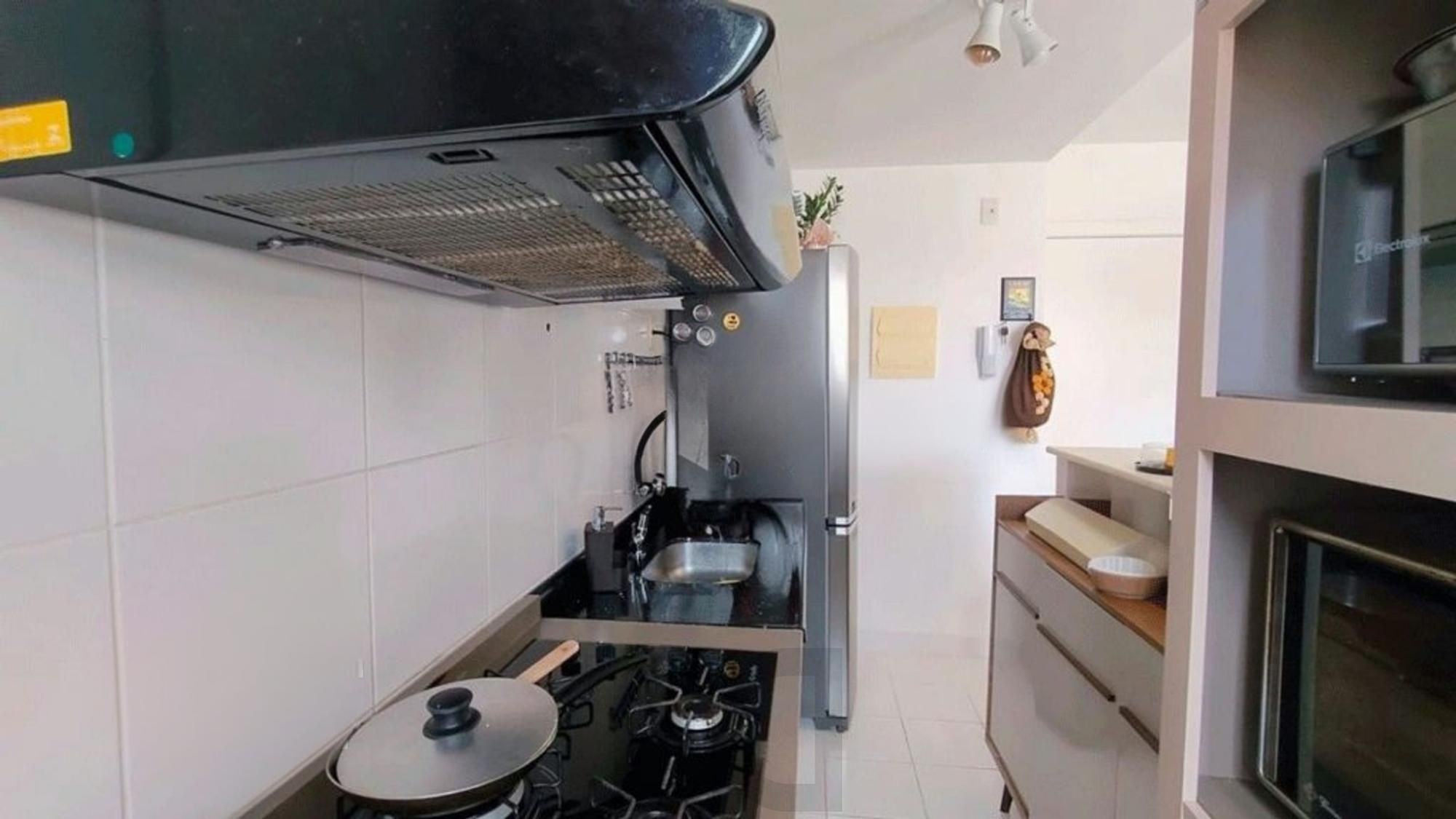 Apartamento de 3 quartos, suíte, elevador e 1 vaga no bairro Vila Ipiranga. — foto 5