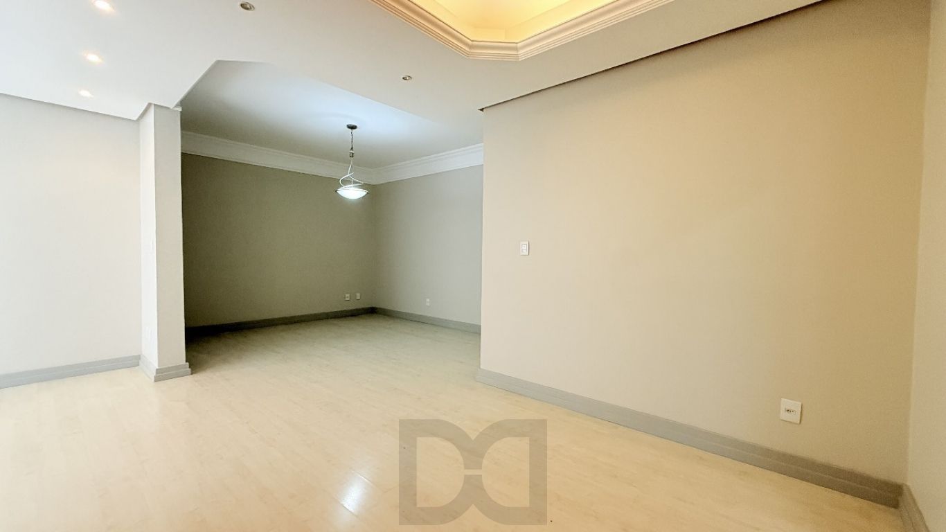 Apartamento de 3 dormitórios,1 suíte, 1 vaga, elevador no bairro Jardim Lindóia — foto 3
