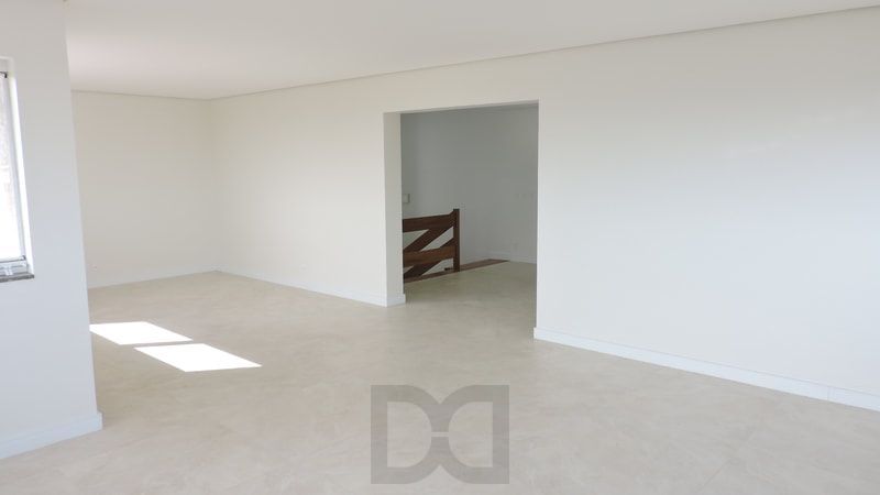 Casa nova de 600m² com 4 dormitórios e 3 vagas — foto 32