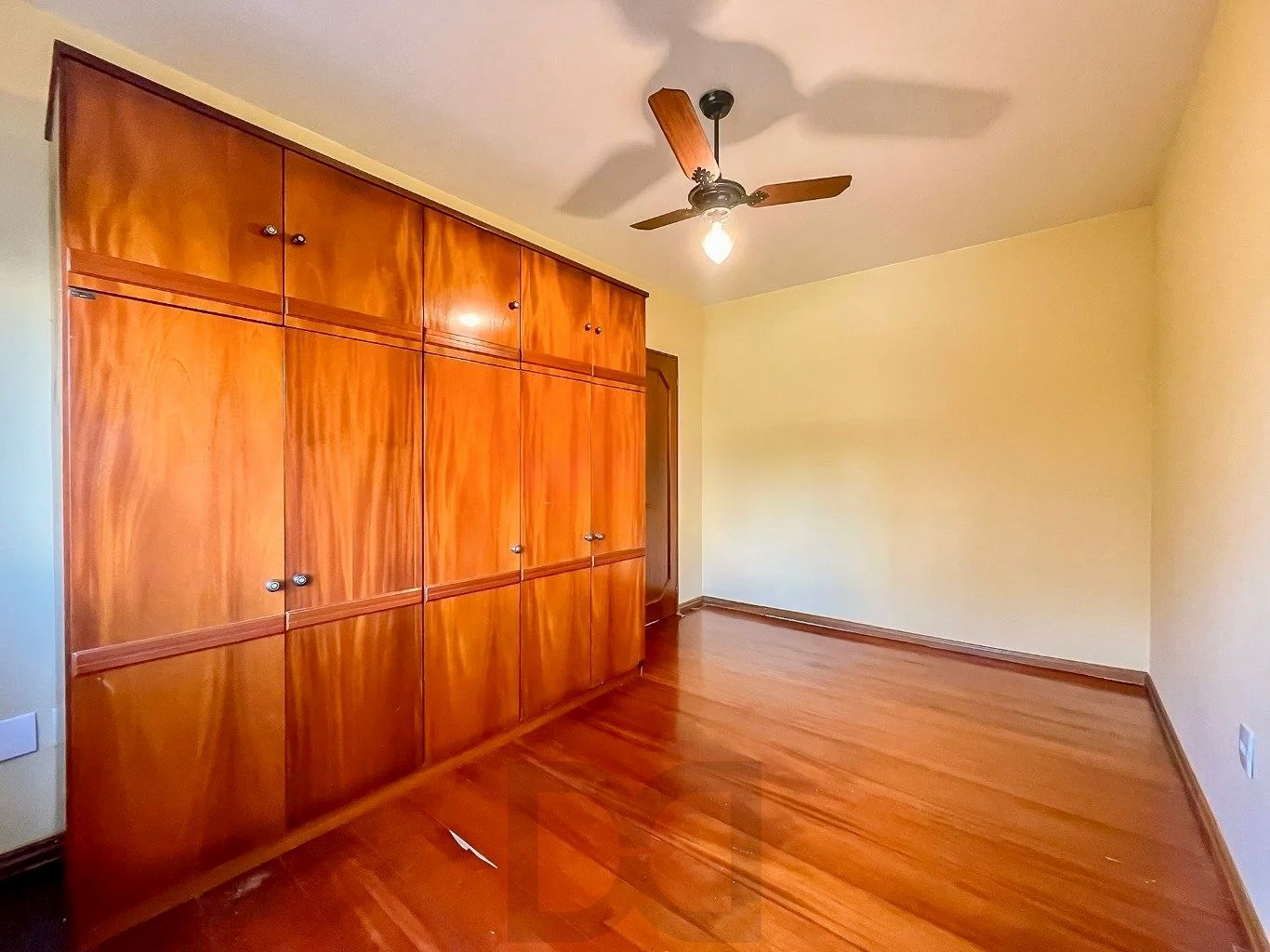 Apartamento no último andar com 1 dormitório 46m2 Bairro Cristal BarraShopping — foto 11
