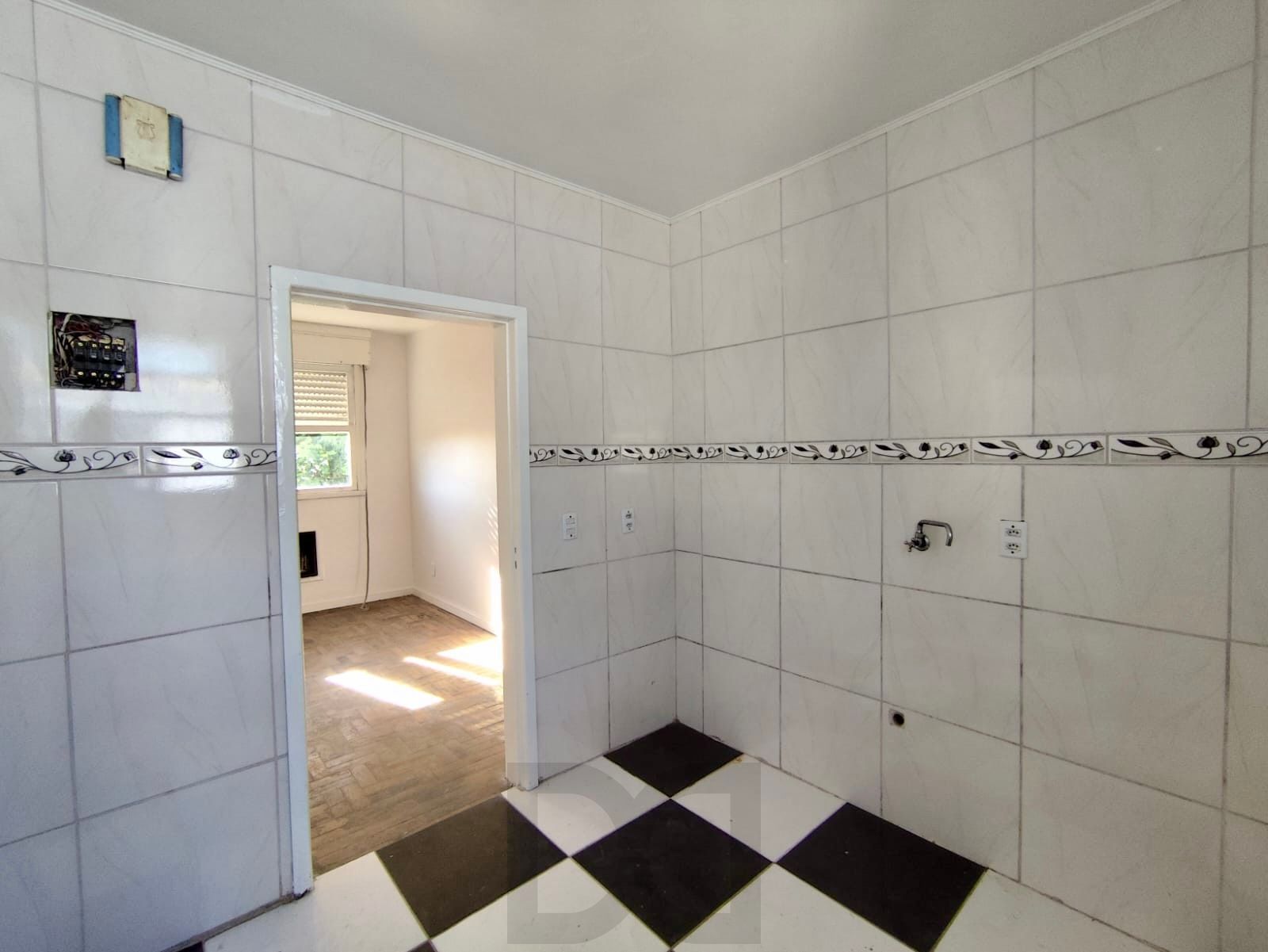 Apartamento 1 quarto, portaria 24 horas e churrasqueira no bairro Camaquã. — foto 3