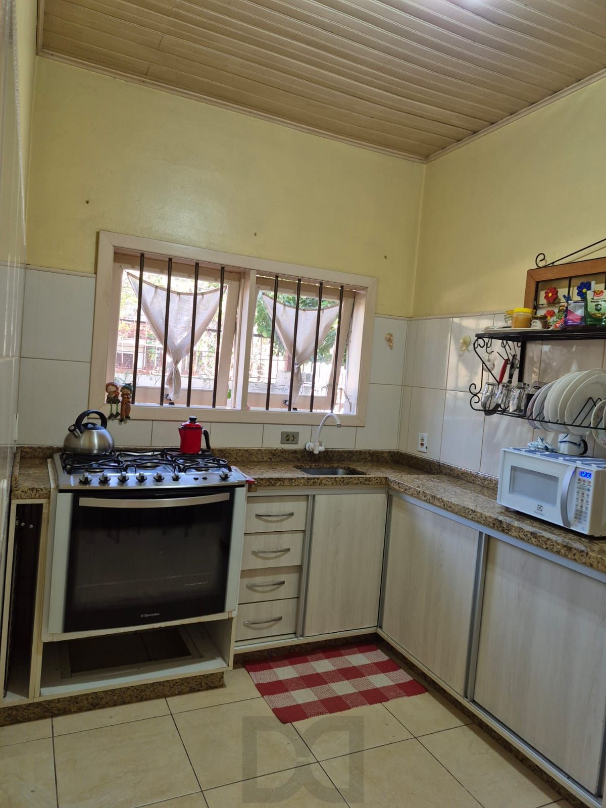 Casa mista de 3 quartos e 2 vagas no bairro Sarandi. — foto 9