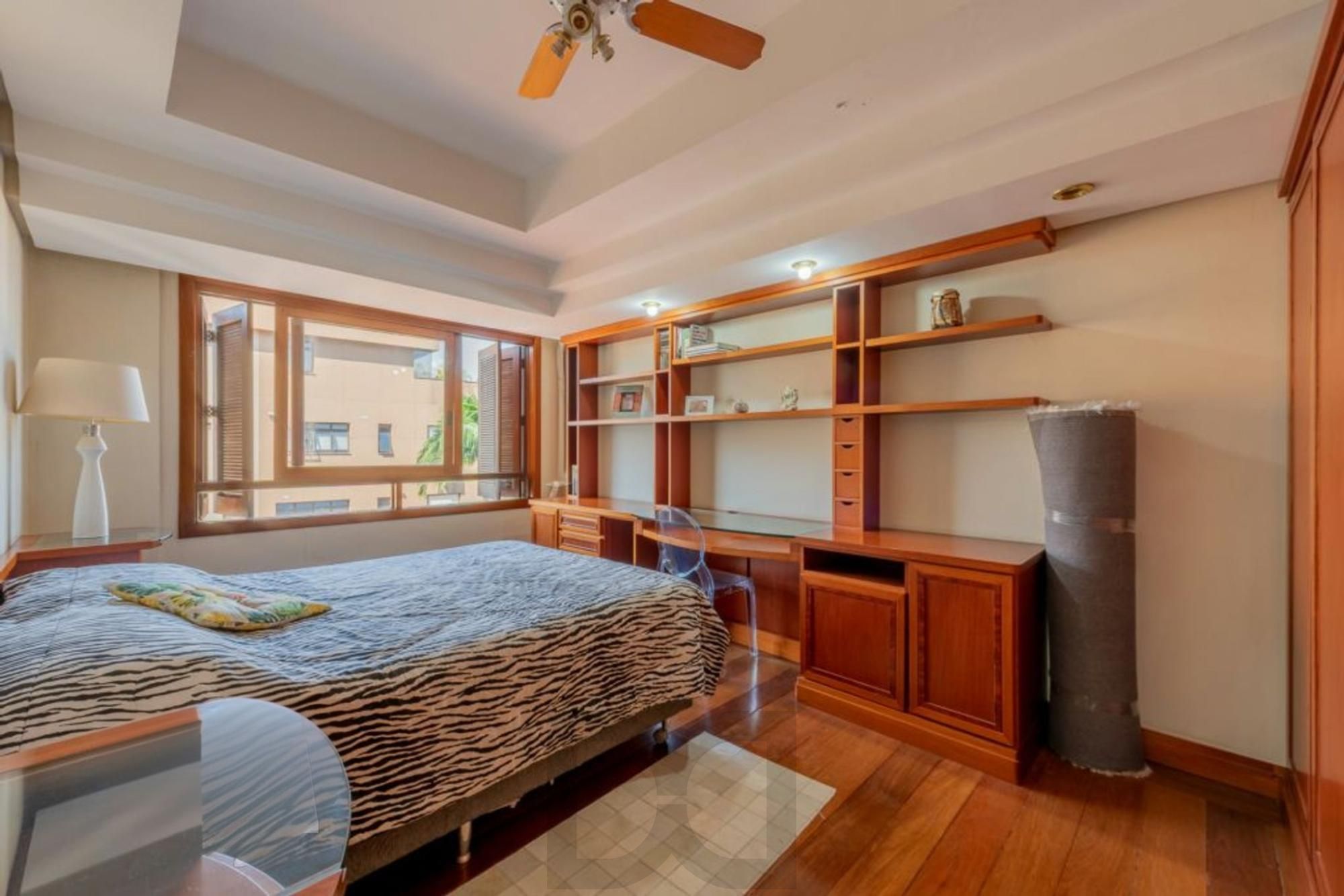 Apartamento de 4 dormitórios, 2 suítes, 2 vagas e elevador na Castro Alves. — foto 22