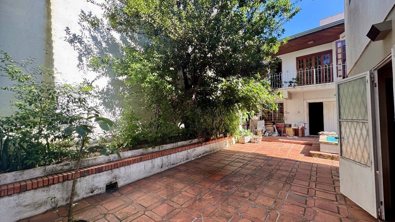 Casa com 350m², 4 quartos, 2 Suítes à venda em Azenha, Porto Alegre. — foto 36