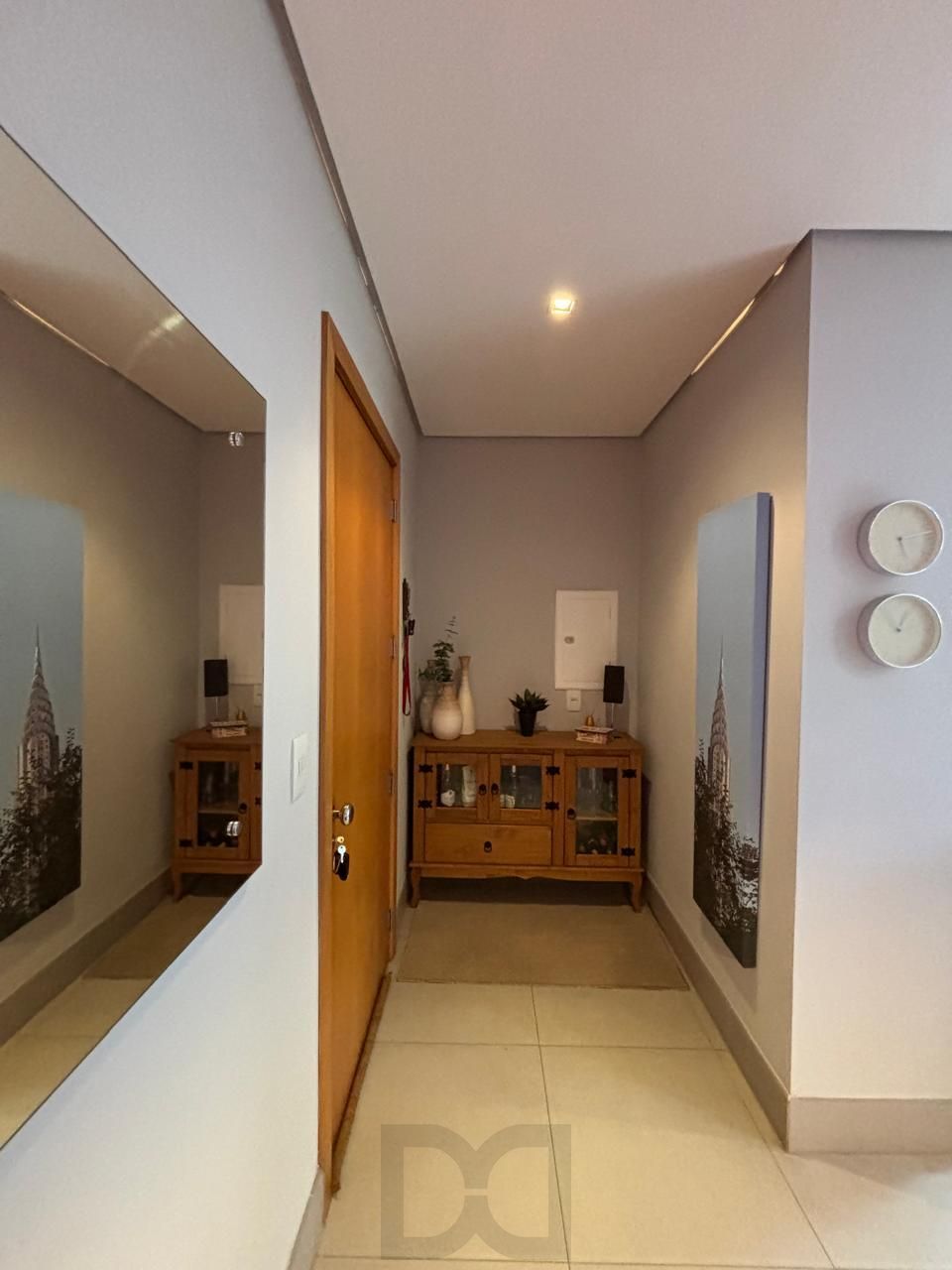 Apartamento de 2 dormitórios, elevador e 2 vagas no bairro Partenon — foto 10