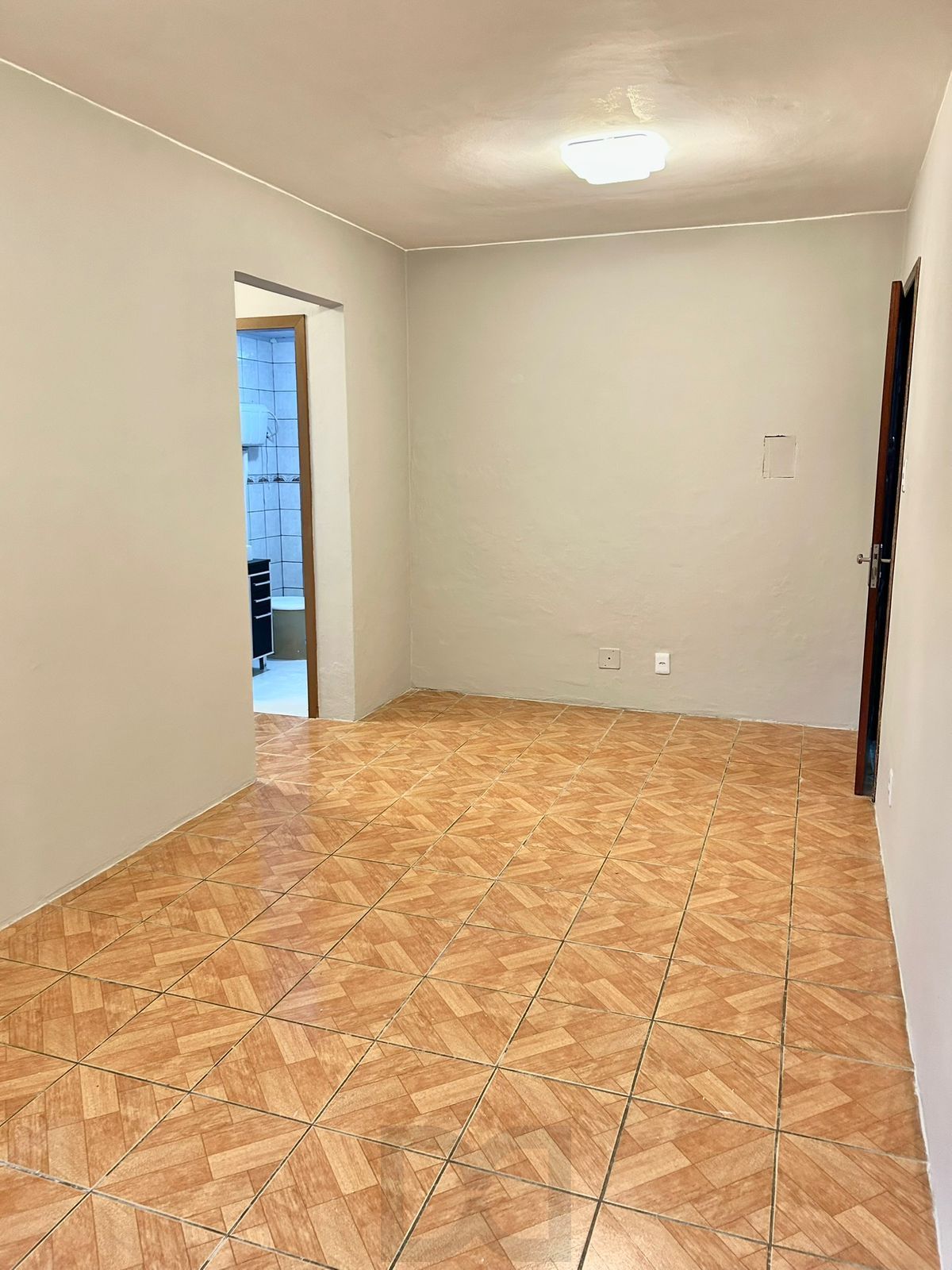 Apartamento térreo com 2 quartos e vaga de garagem no bairro Parque Dos Maias — foto 1