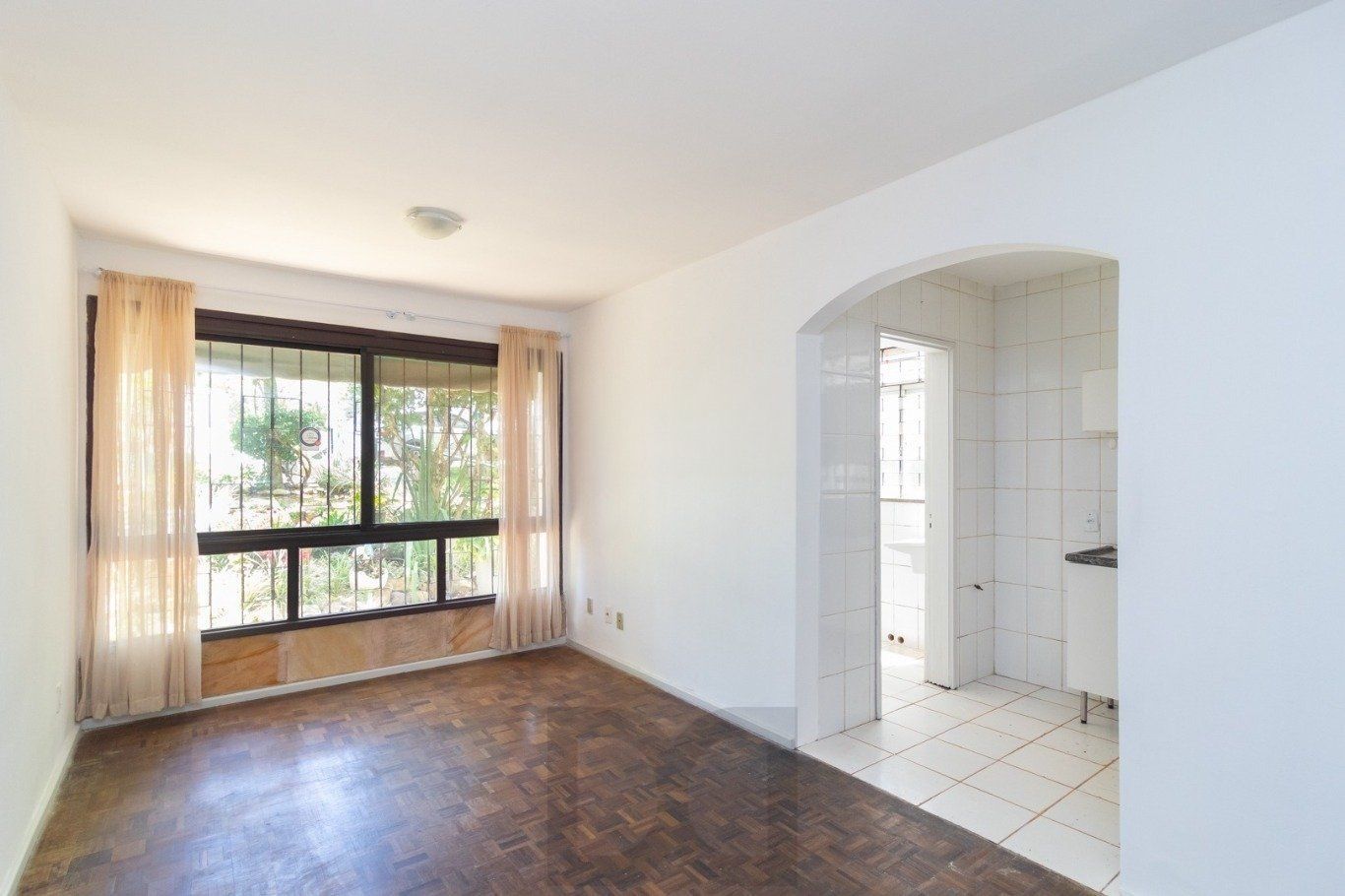 Apartamento térreo de 2 dormitórios e 1 vaga no bairro Nonoai — foto 4