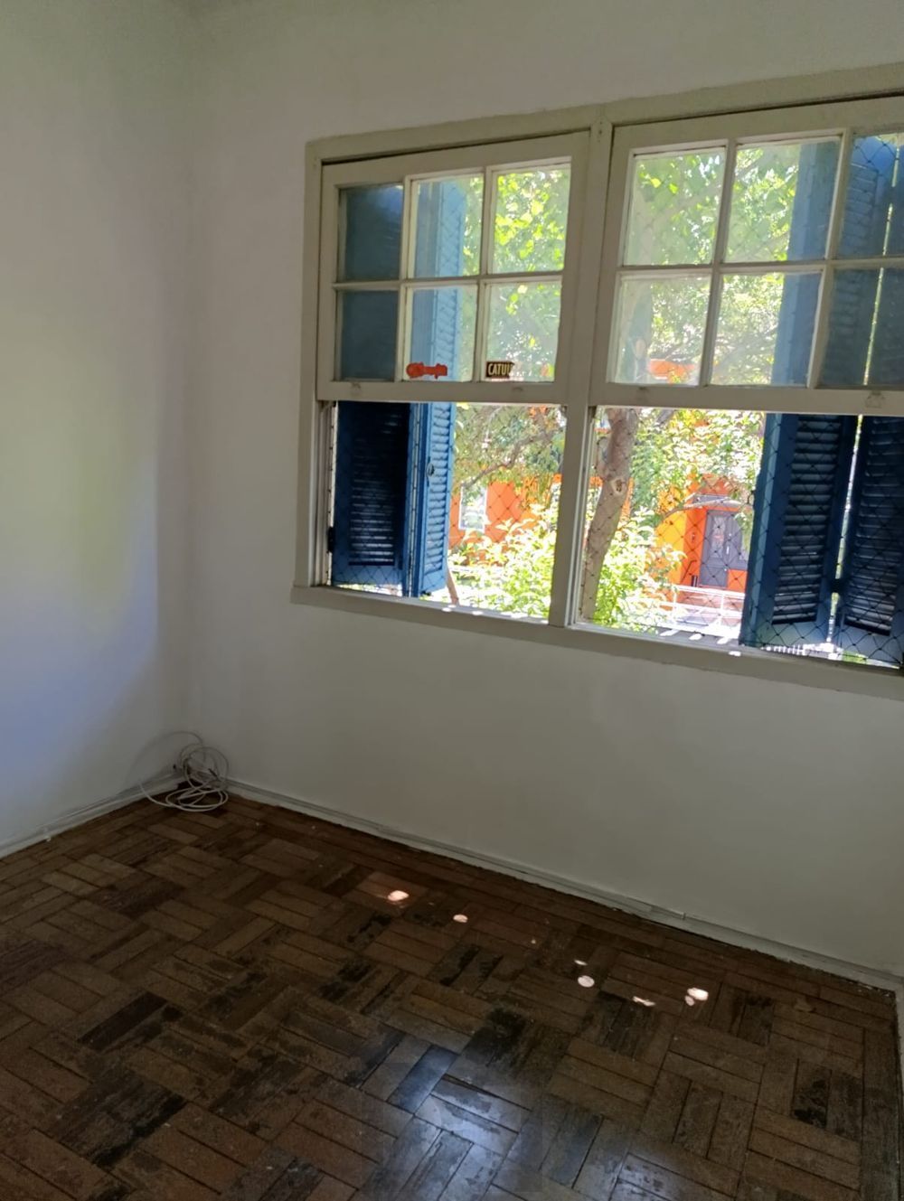 Apartamento de 2 quartos e sacada no bairro Mont' Serrat. — foto 11