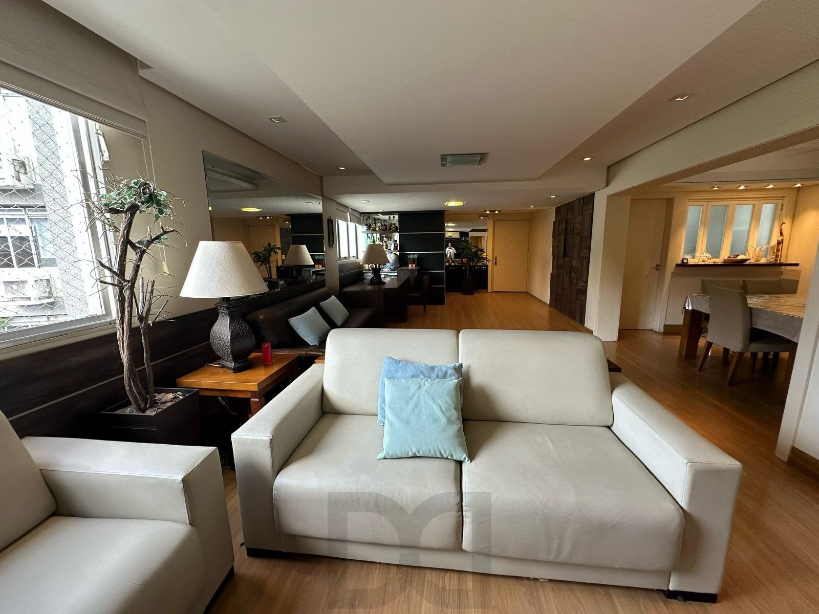 Apartamento de 4 dormitórios , 2 vagas e elevador no bairro Boa Vista — foto 3