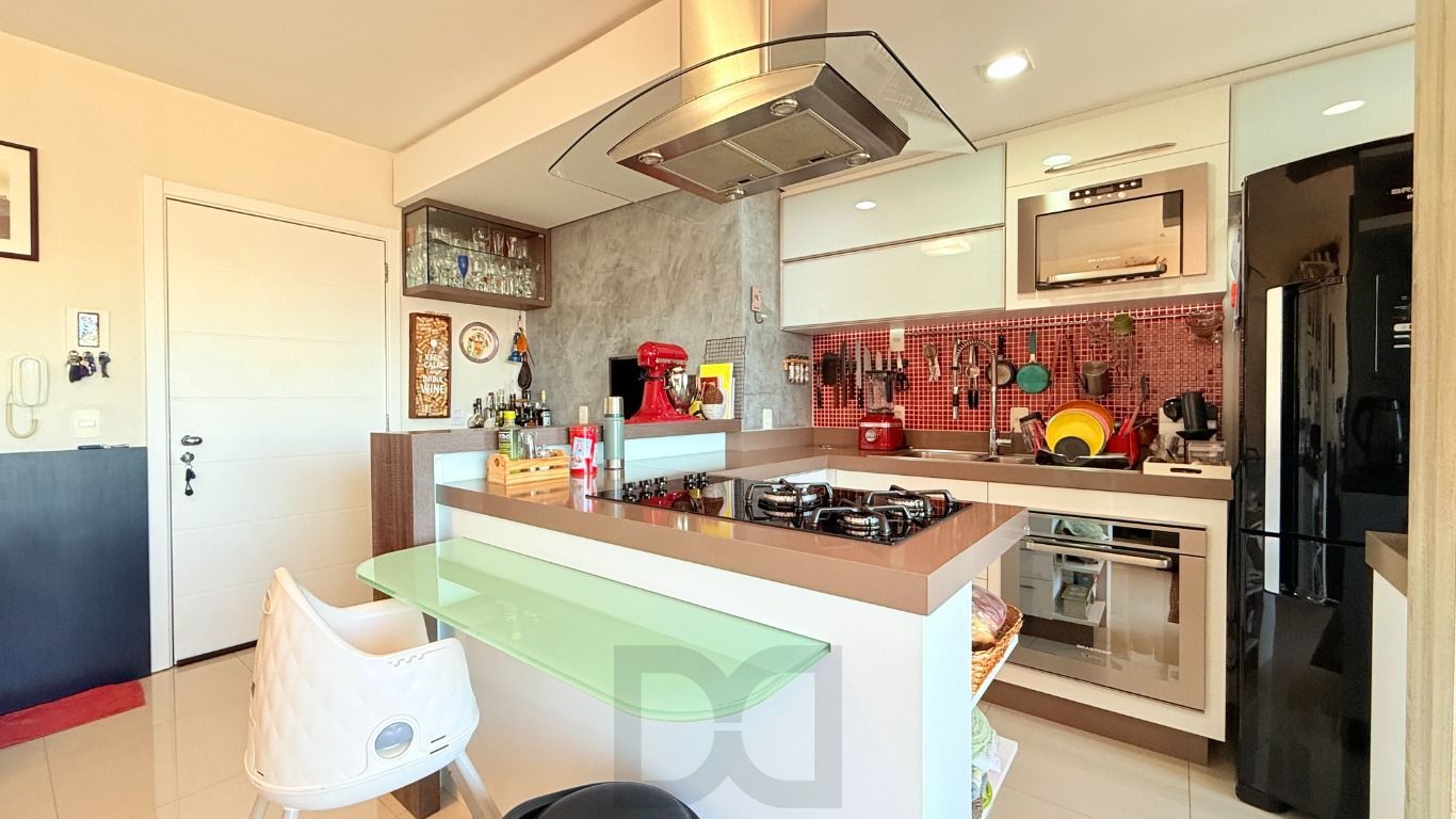 Apartamento 2 dormitórios, 1 vaga, elevador na Rua General Lima e Silva. — foto 5