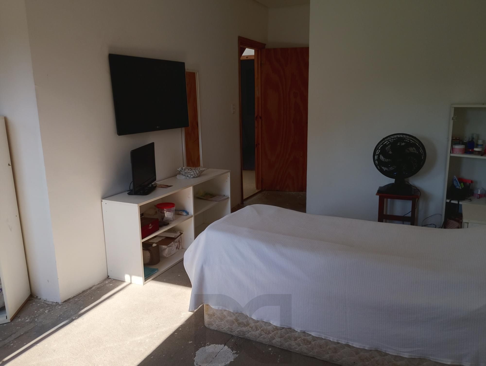 Casa com 3 quartos, 4 vagas de garagem e com pátio no bairro Parque Santa Fé — foto 28