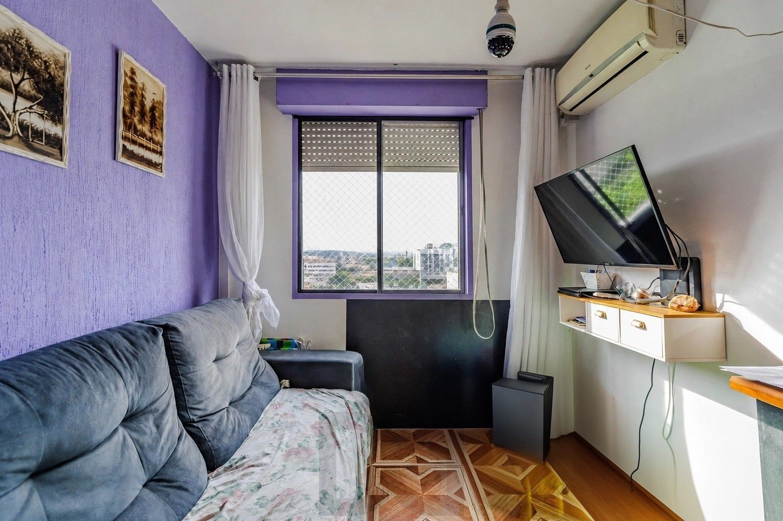 Apartamento de 2 dormitórios, semi mobiliado e 47m² no bairro Camaquã. — foto 1