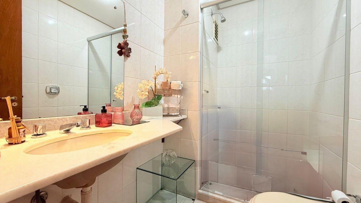 Apartamento com 2 quartos, sendo 1 suíte e 2 vagas no bairro Bela Vista — foto 32