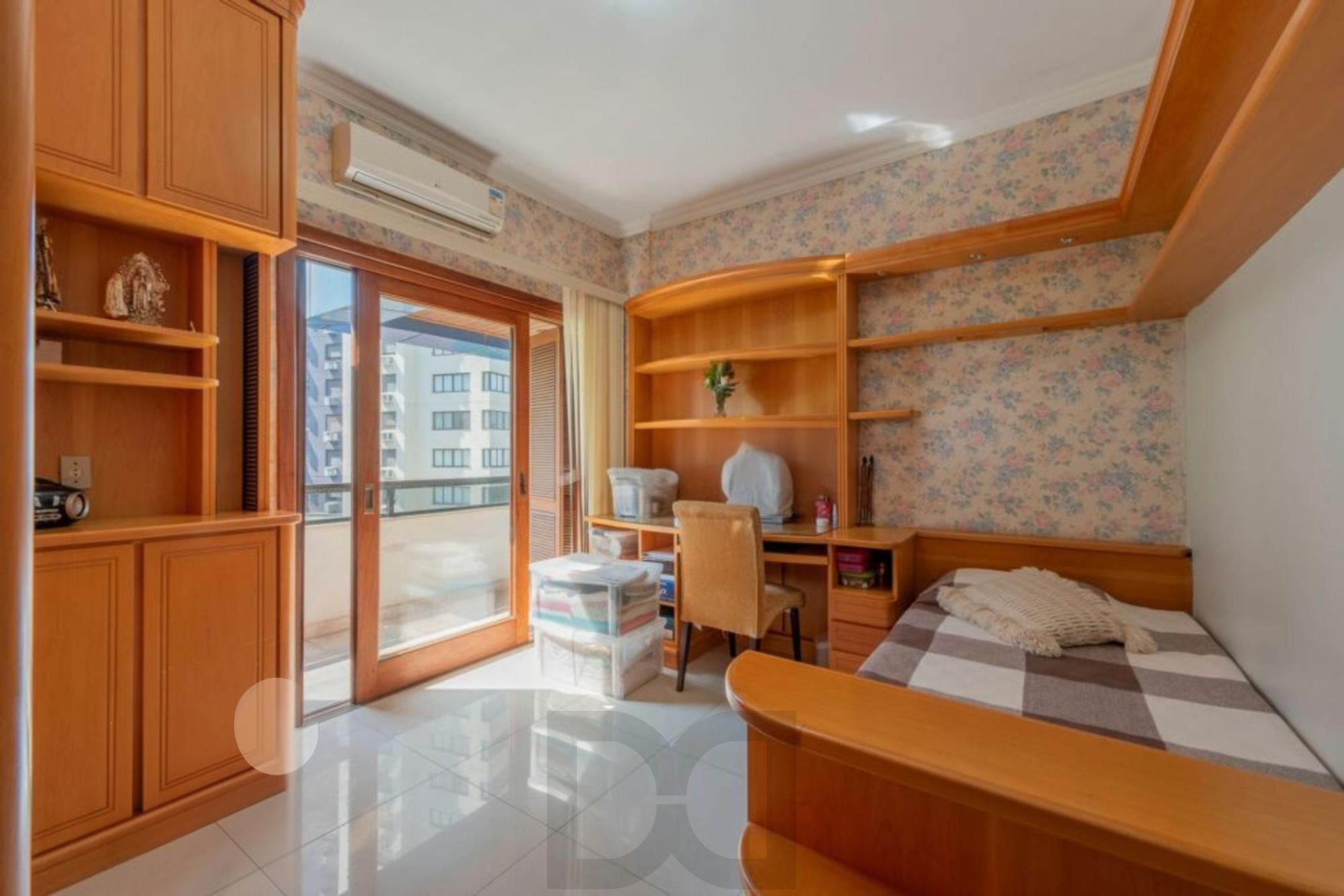 Apartamento de 4 dormitórios, 2 suítes, 2 vagas e elevador na Castro Alves. — foto 37