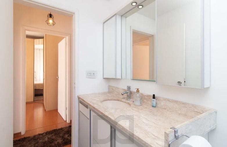 Apartamento de 2 quartos, 1 vaga no bairro Menino Deus — foto 16