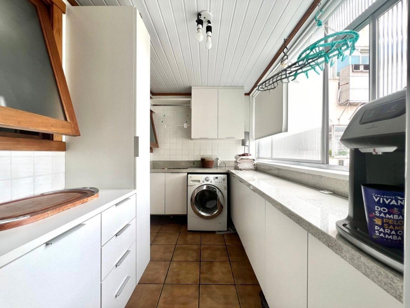 Apartamento com 4 quartos, 223m²,2 vagas, elevador no bairro Jardim do Salso. — foto 32