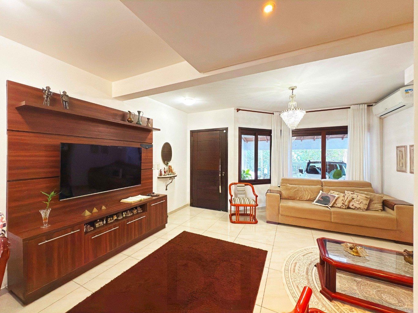 Casa semi mobiliada 3 quartos, suíte, 2 vagas no bairro Jardim Planalto — foto 1