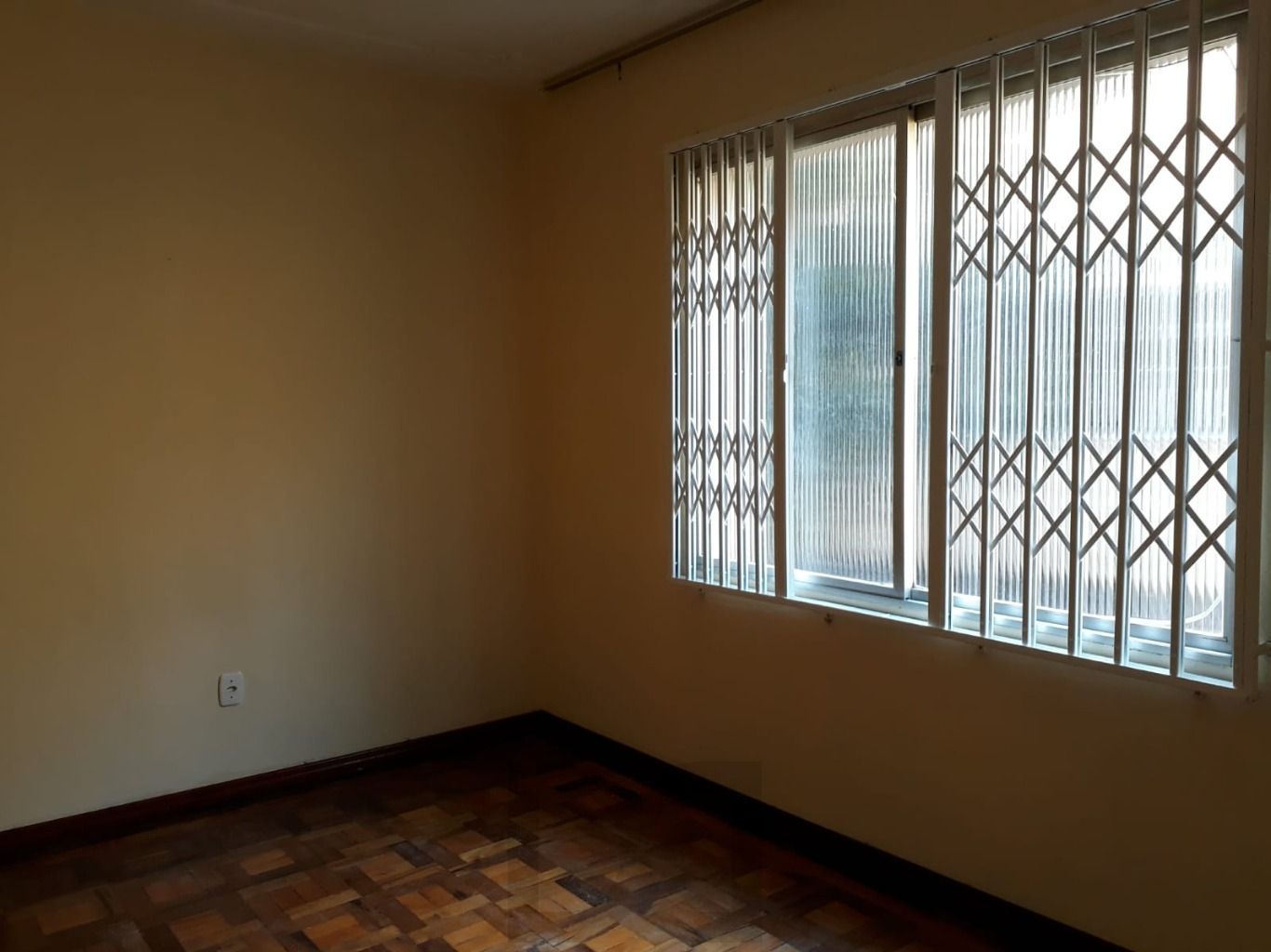 Apartamento com 1 quarto e portaria 24hrs no Bairro Menino Deus — foto 2
