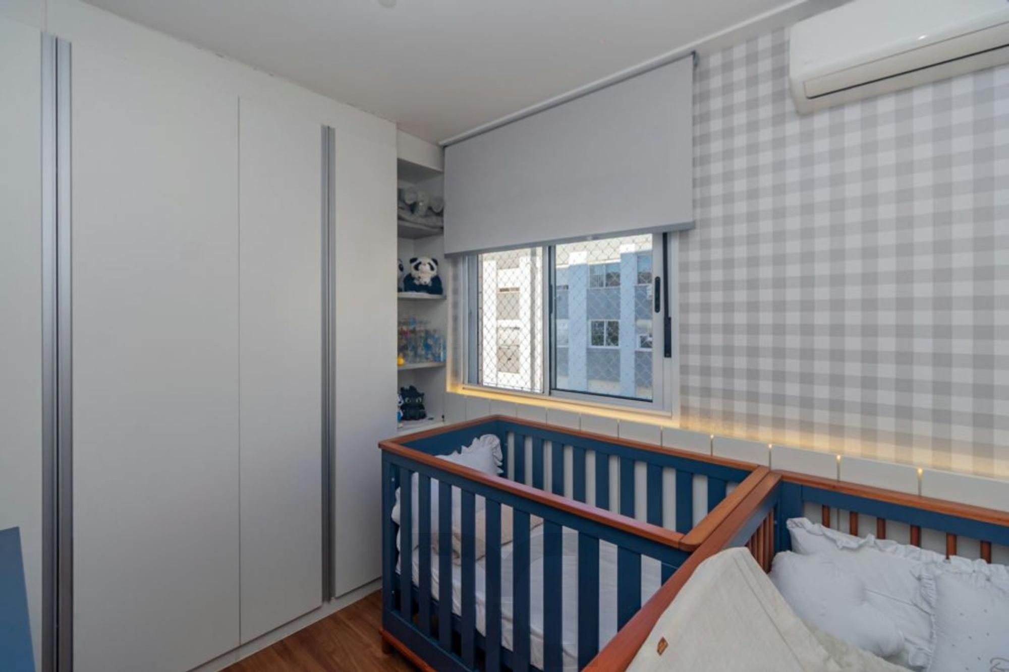 Apartamento 2 Dormitórios com Vaga e Piscina no Cristal em Porto Alegre — foto 15