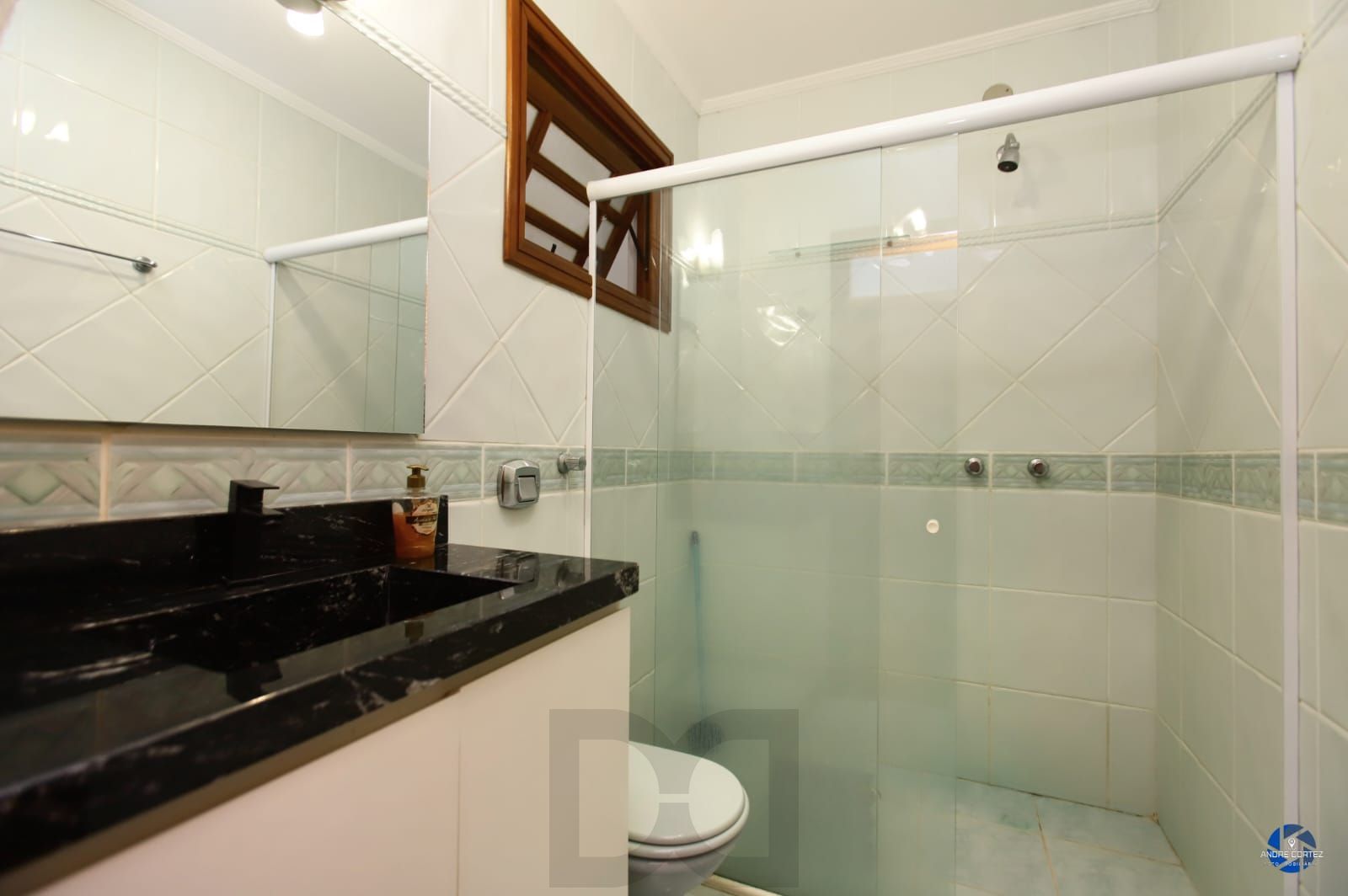 Casa de 3 dormitórios, 3 vagas e pátio com piscina bairro Chácara das Pedras. — foto 24