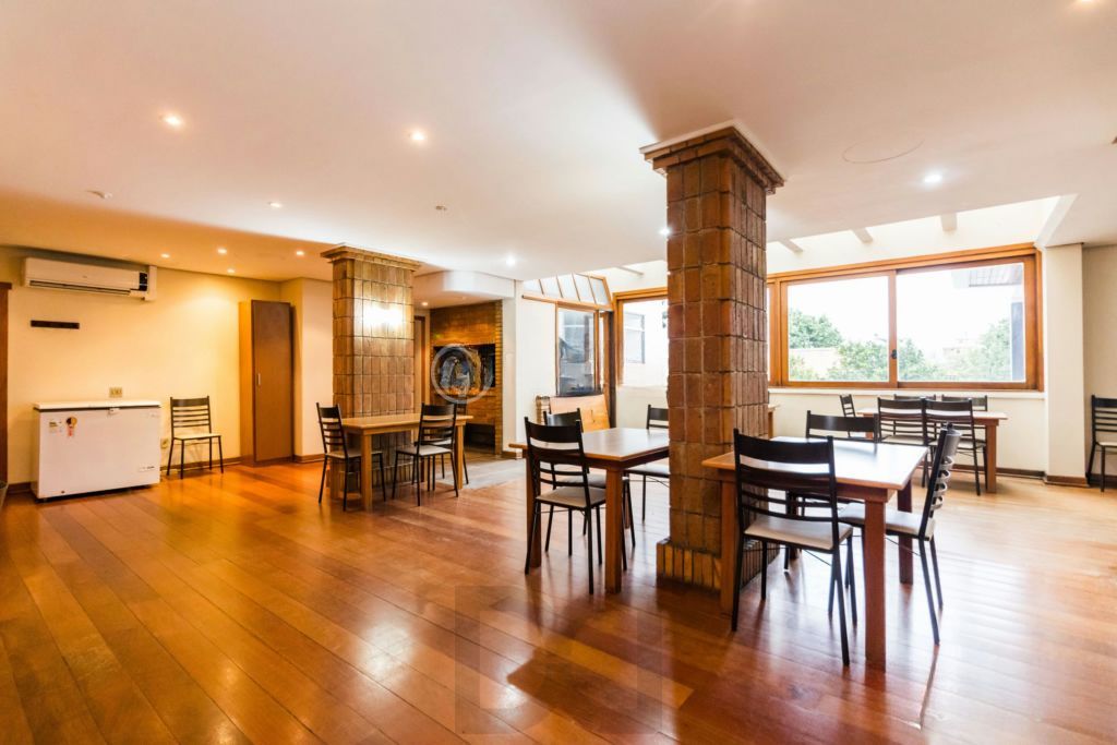 Apartamento com 4 quartos, 223m²,2 vagas, elevador no bairro Jardim do Salso. — foto 45