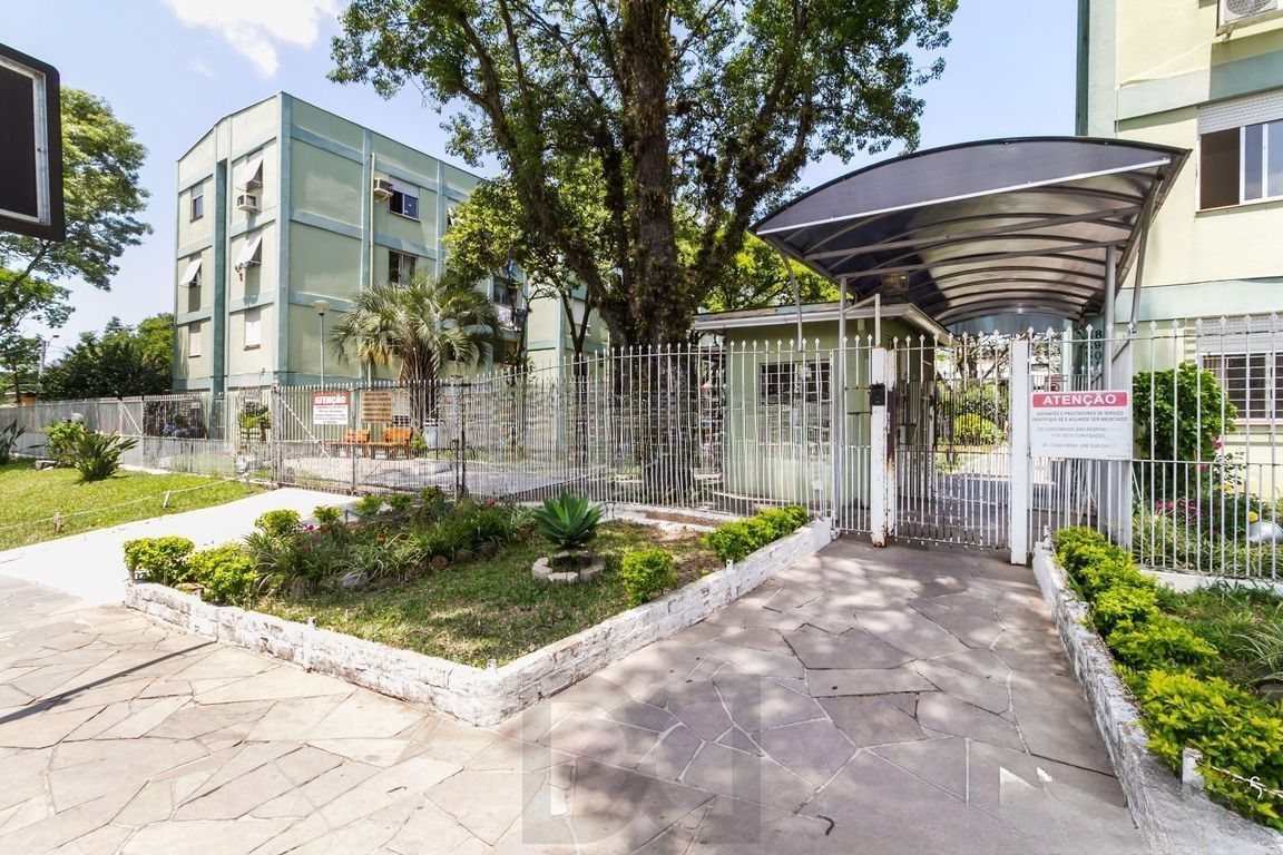 Apartamento de 2 dormitórios, semi mobiliado e 47m² no bairro Camaquã. — foto 34