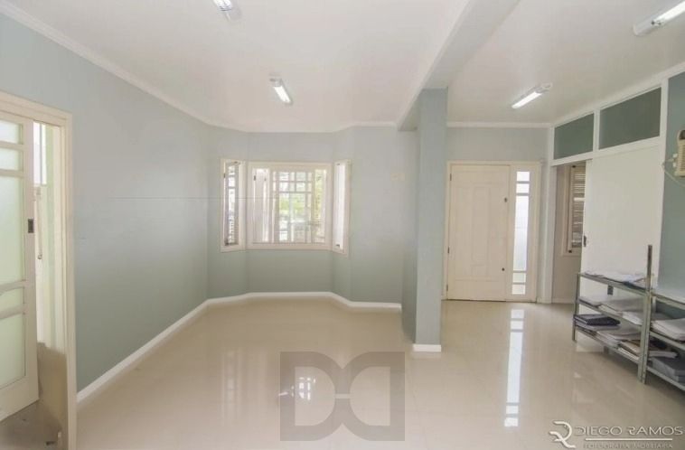 Casa 4 quartos, 4 suítes, 4 vagas e pátio com piscina no Bairro Vila Ipiranga — foto 3