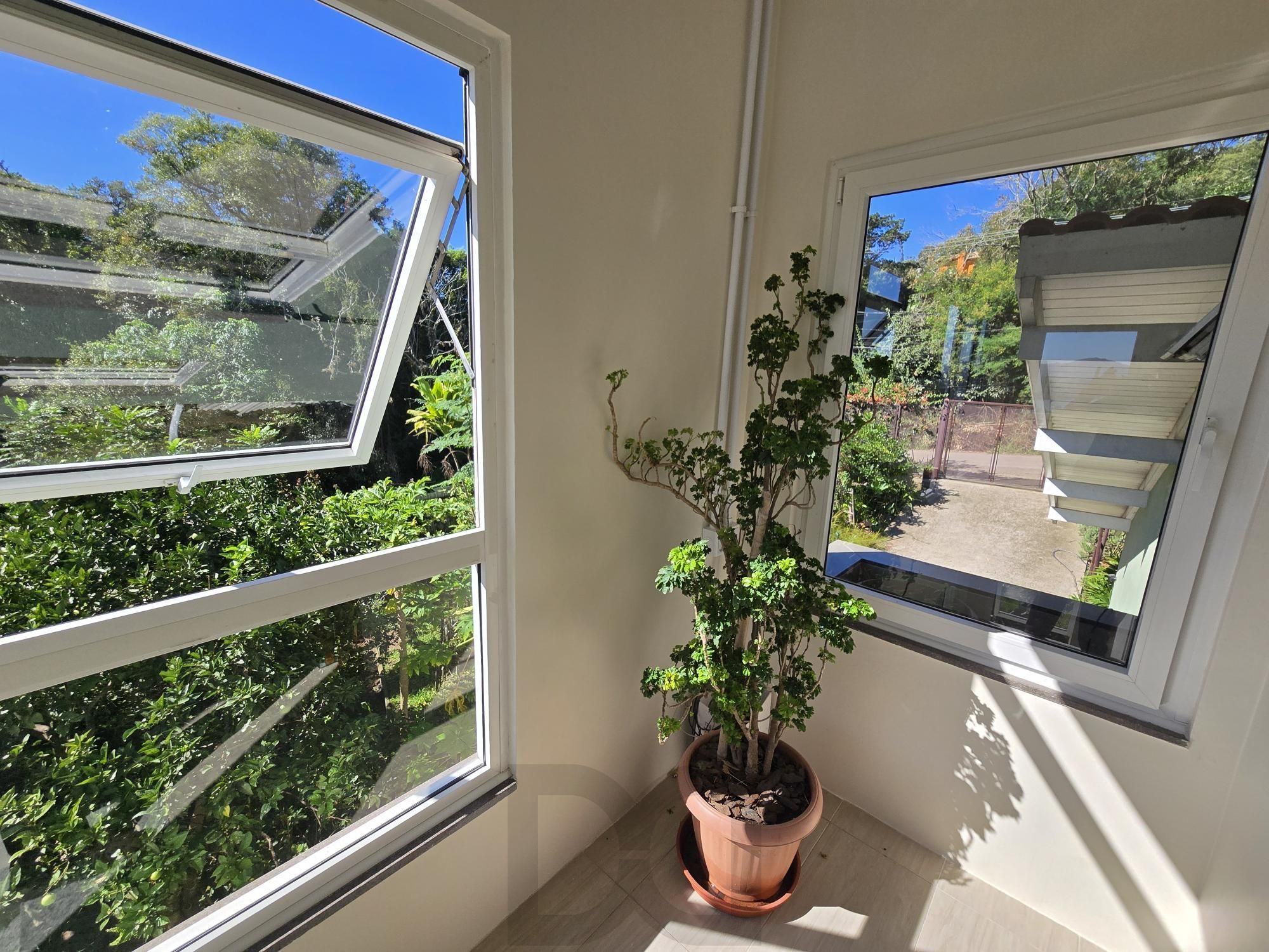 Casa 3 dormitórios, 1 suíte, 4 vagas 210 m² privativos no Belém Novo. — foto 34