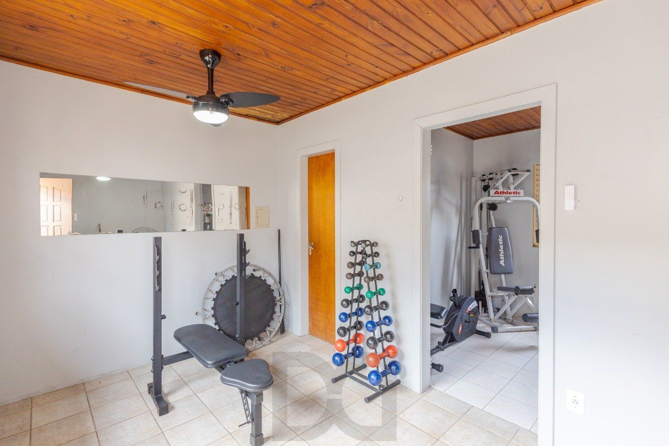 Casa com 3 quartos semi mobiliado com vaga no bairro Partenon — foto 24