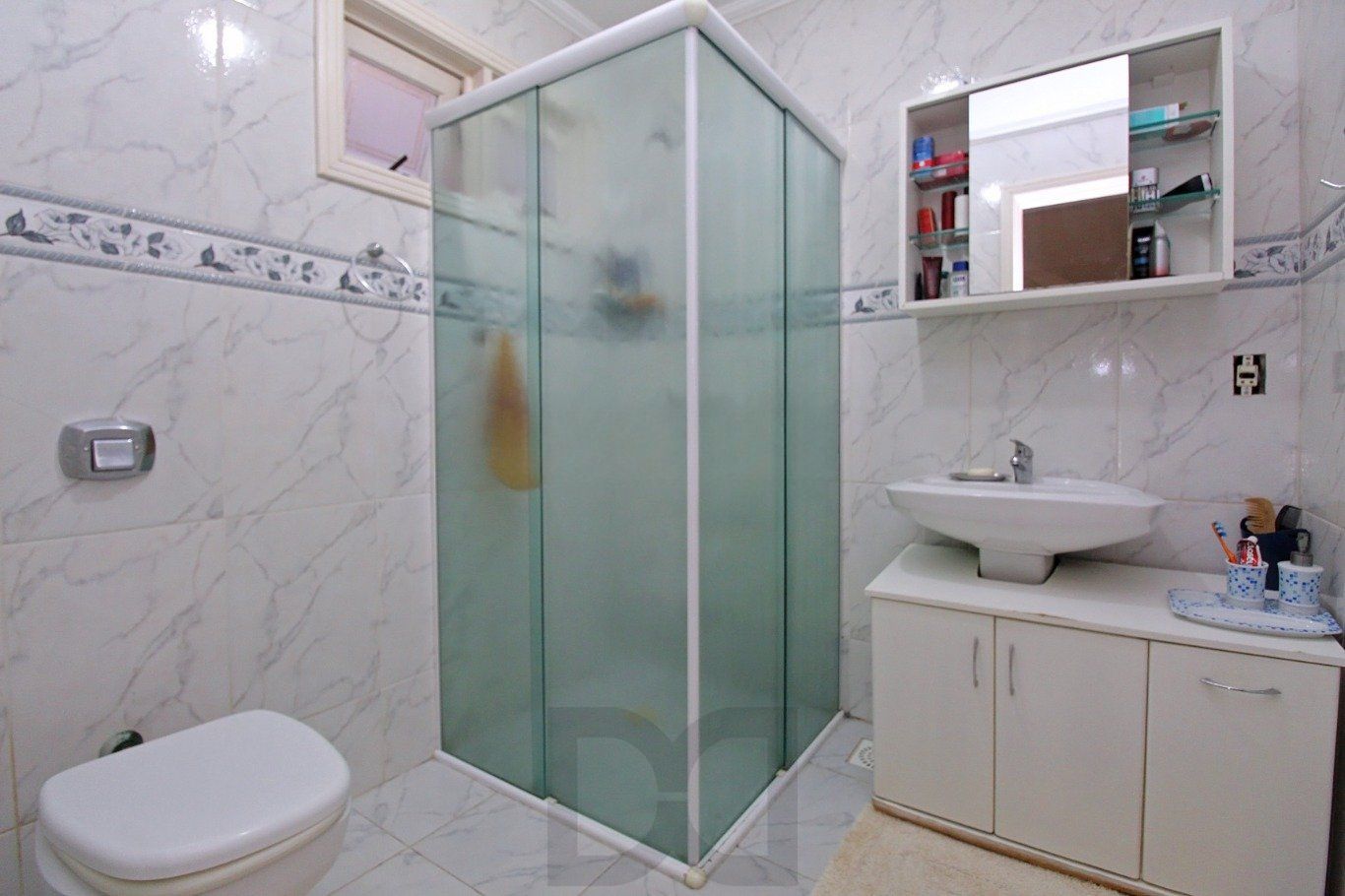 Casa com 4 dormitórios, pátio e piscina no Bairro Jardim Itu — foto 25