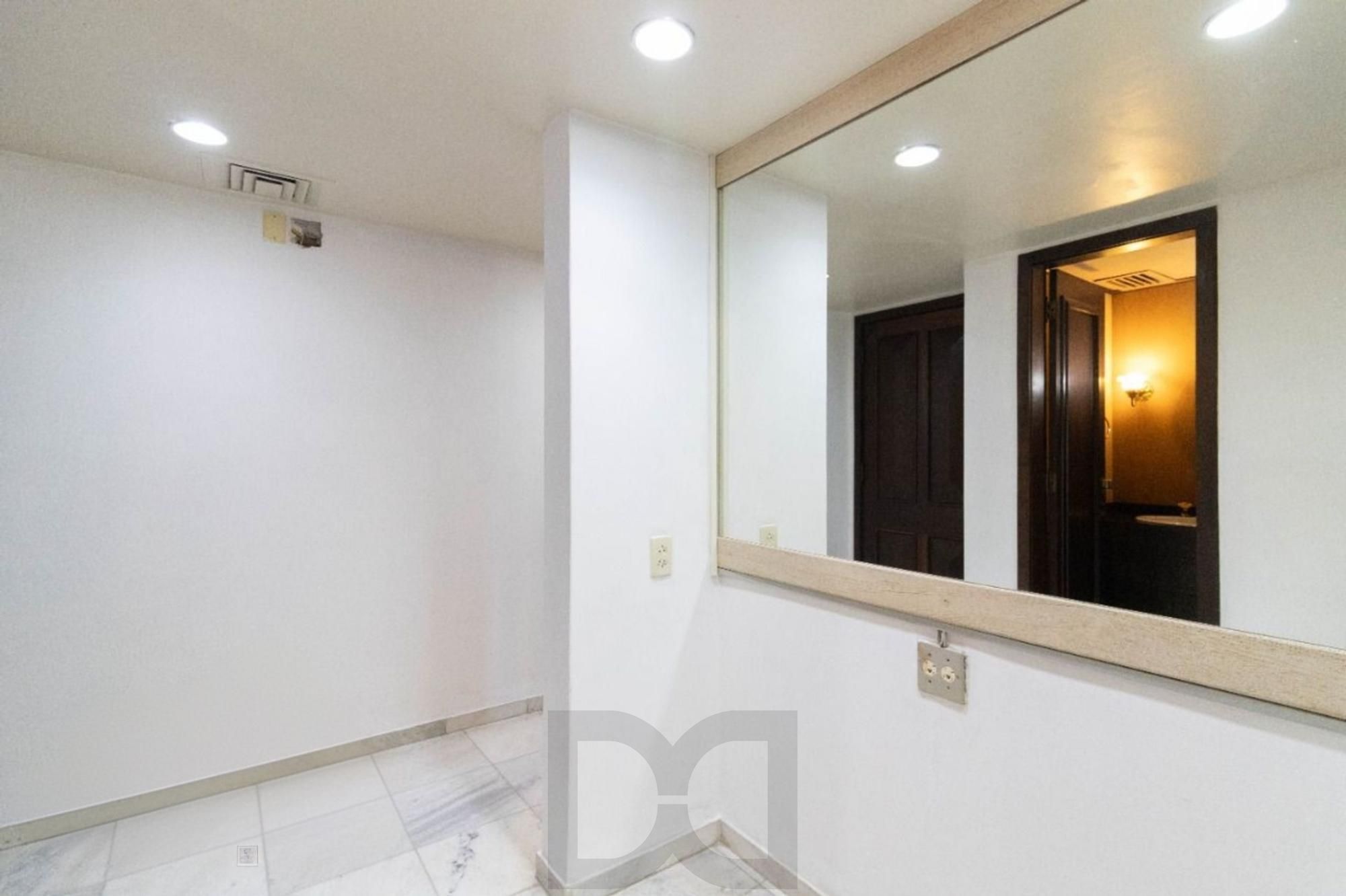 Apartamento de 3 dormitórios, suíte, duas vagas e elevador no bairro Rio Branco — foto 6
