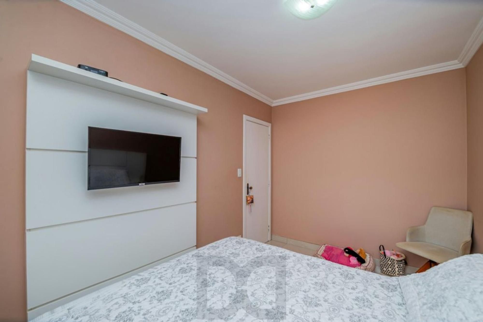 Apartamento semi mobiliado de 3 quartos, elevador, 1 vaga no bairro Cavalhada — foto 13