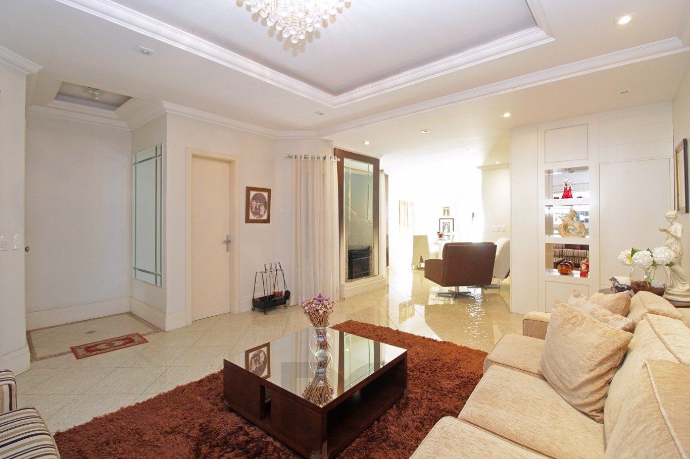 Casa com 4 dormitórios, pátio e piscina no Bairro Jardim Itu — foto 6
