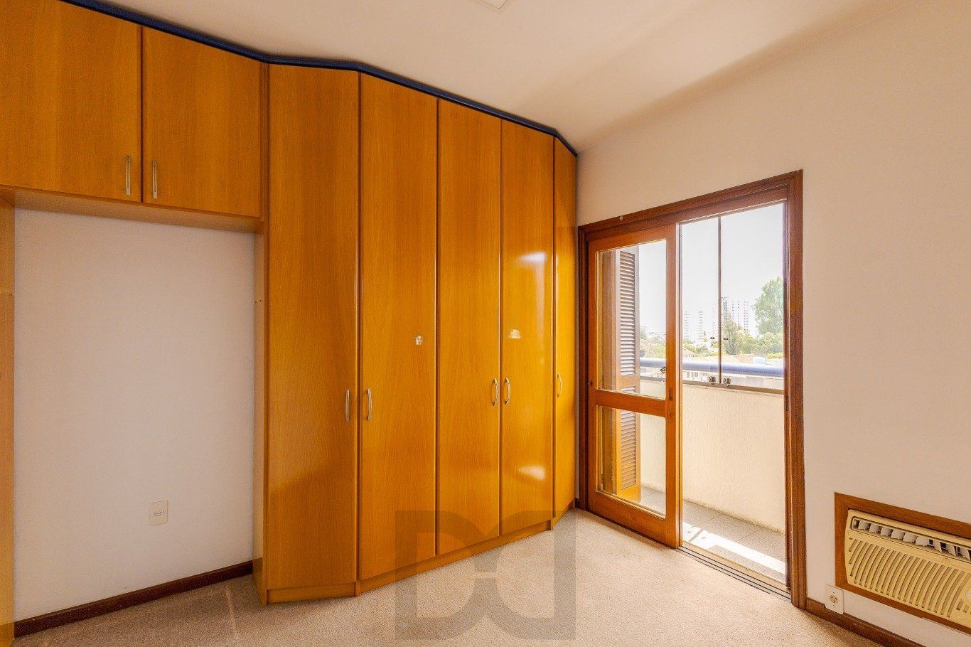 Cobertura com 4 quartos, 1 suíte e 2 vagas no bairro Passo da Areia. — foto 42