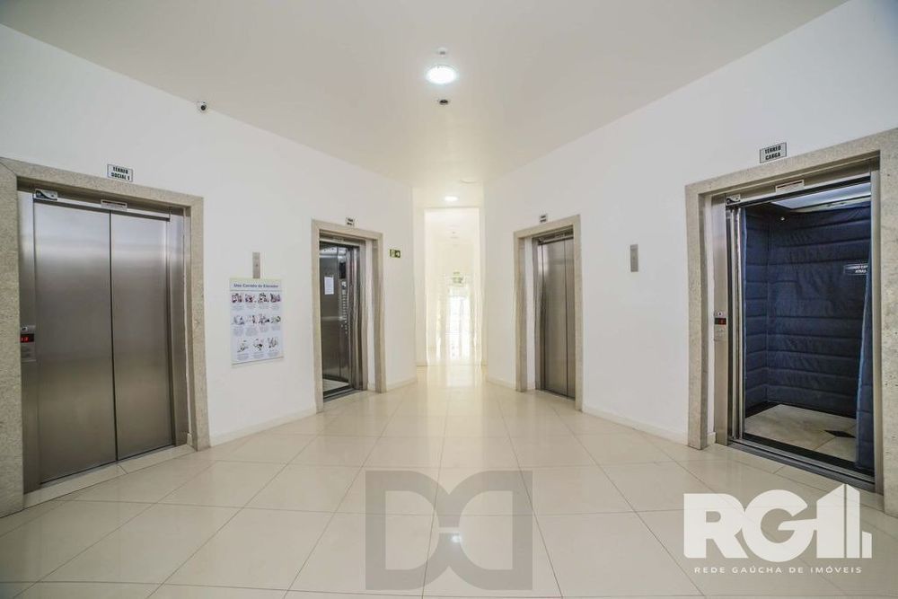 Apartamento de 3 quartos, suíte, elevador e 1 vaga no bairro Vila Ipiranga. — foto 34