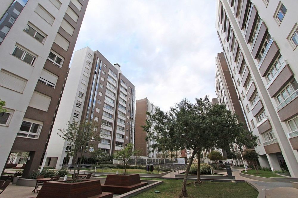 Apartamento com 3 quartos, 3 suítes e 128m² à venda em Menino Deus. — foto 21