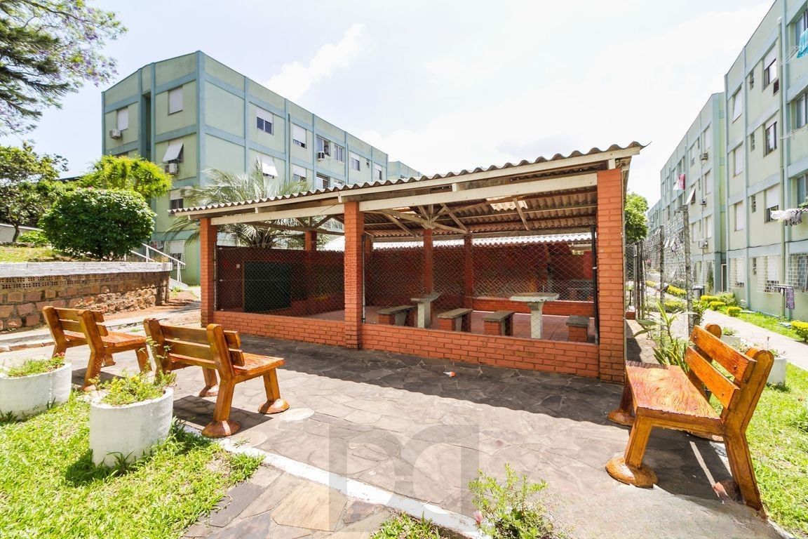 Apartamento de 2 dormitórios, semi mobiliado e 47m² no bairro Camaquã. — foto 27