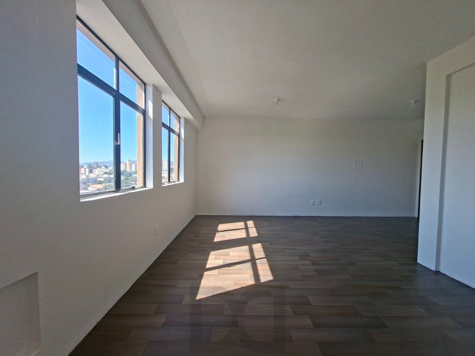 Sala / Conjunto Comercial na Avenida Assis Brasil, Jardim Lindóia. — foto 19