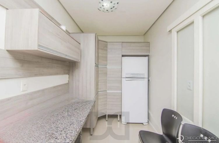 Casa 4 quartos, 4 suítes, 4 vagas e pátio com piscina no Bairro Vila Ipiranga — foto 8