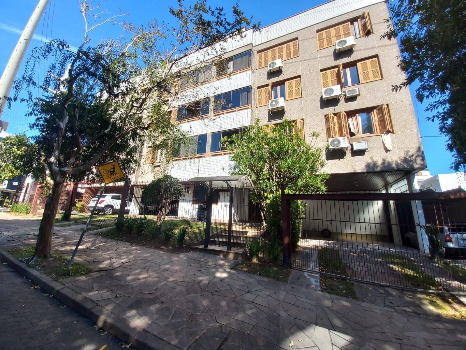Apartamento com 3 quartos, 1 suíte, sacada e 3 vagas no Bairro jardim Itu — foto 2
