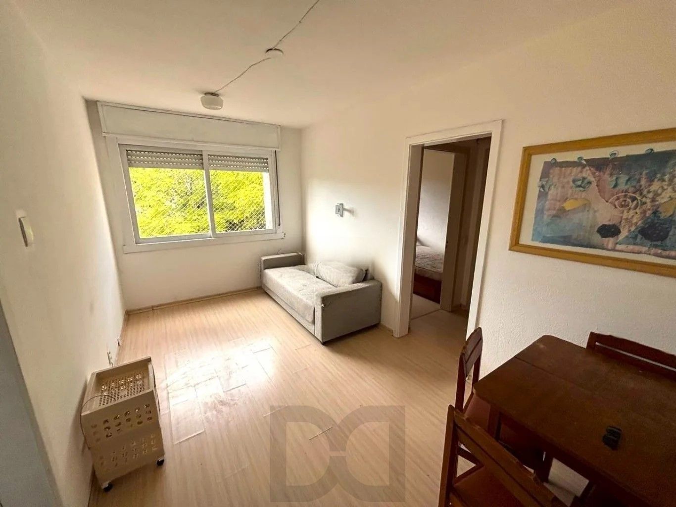 Apartamento com 1 quarto, mobiliado e sol da manha no bairro Morro Santana