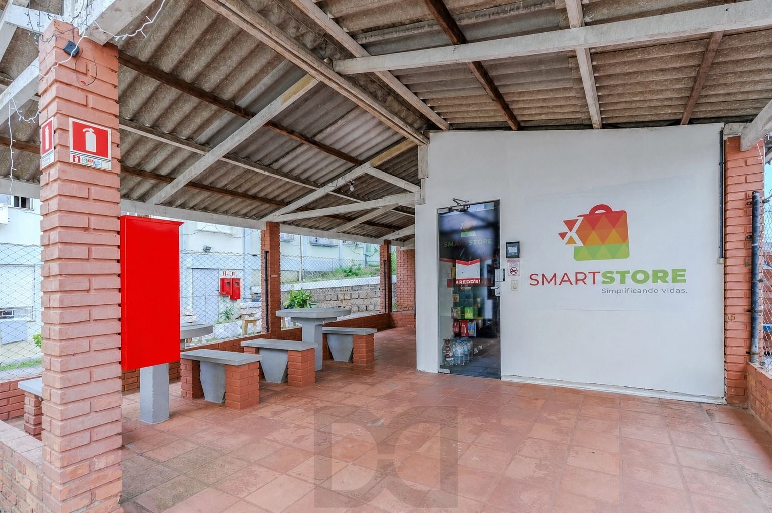 Apartamento de 2 dormitórios, semi mobiliado e 47m² no bairro Camaquã. — foto 26