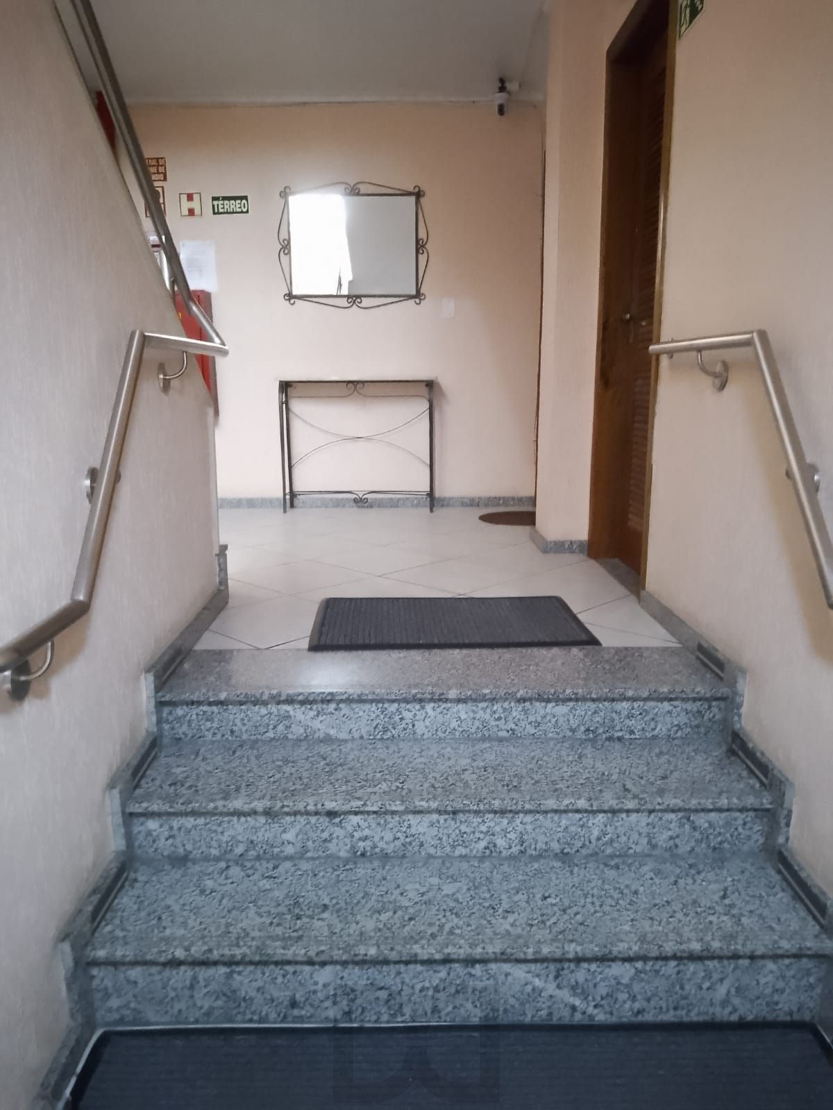 Apartamento de 2 quartos, 2 banheiros no bairro Farroupilha — foto 18