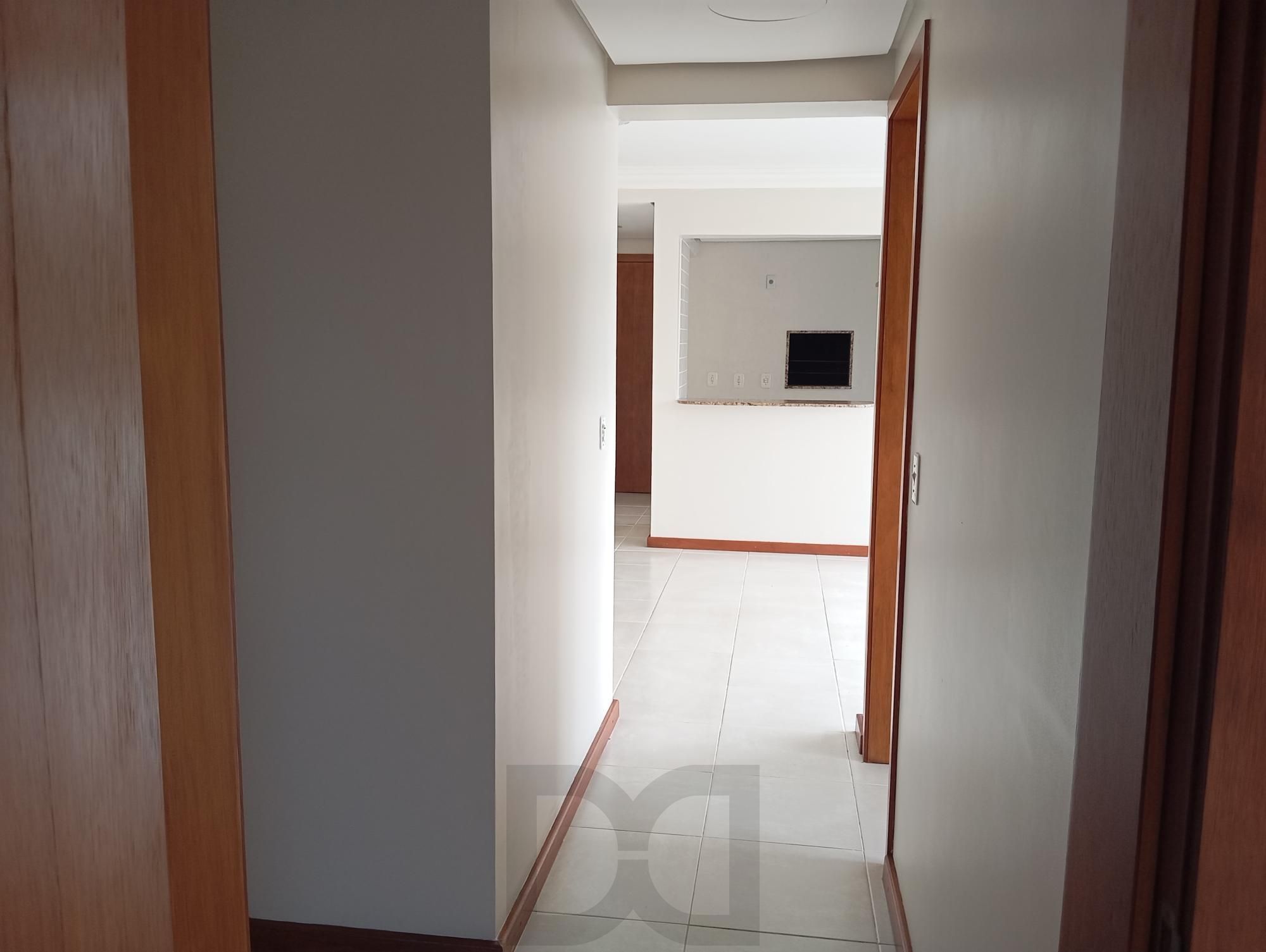 Apartamento com 2 Dormitórios, Vaga Dupla e Elevador no Floresta — foto 18